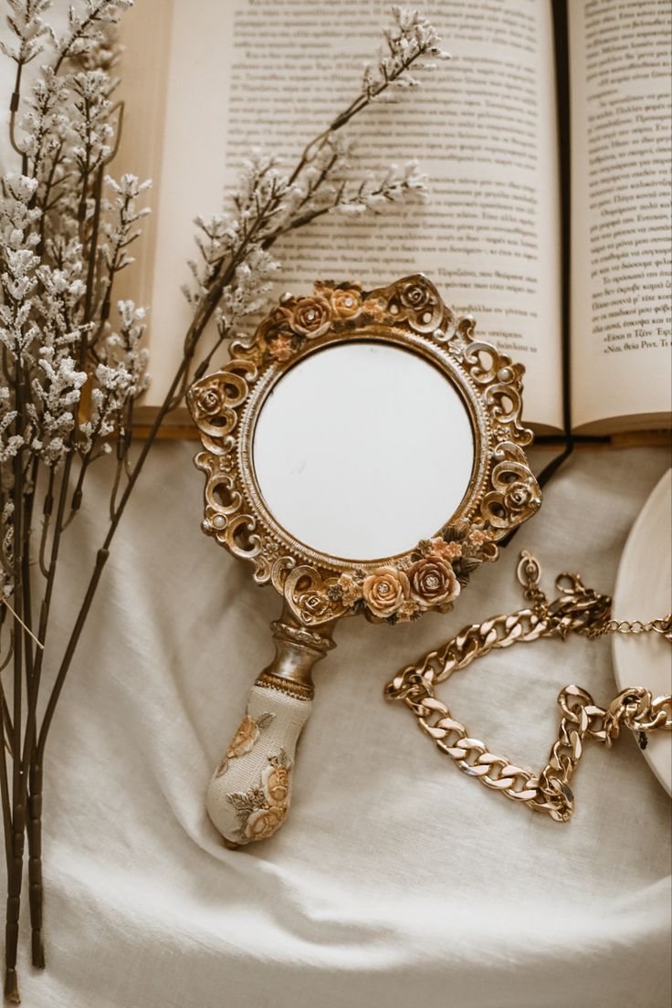 Aesthetic Mirror